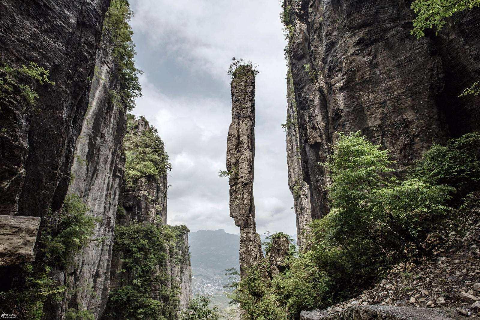 广东出发湖北8天自驾游：恩施大峡谷-芙蓉镇-荆州古城-三峡大坝8天休闲自驾游