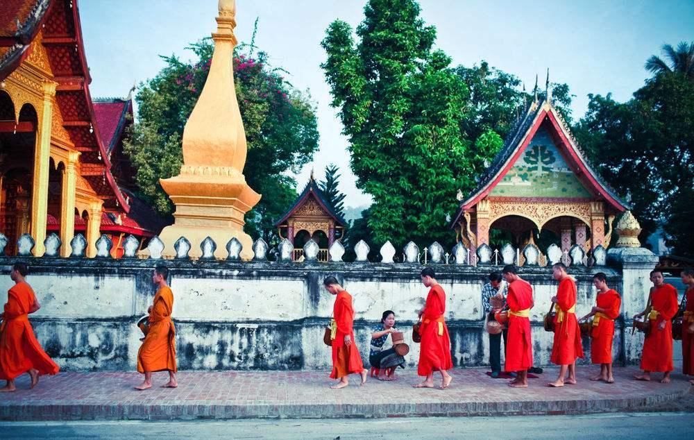 昆明集合老挝10天自驾游：琅勃拉邦+万荣+南鹅湖+官西瀑布虔诚之旅