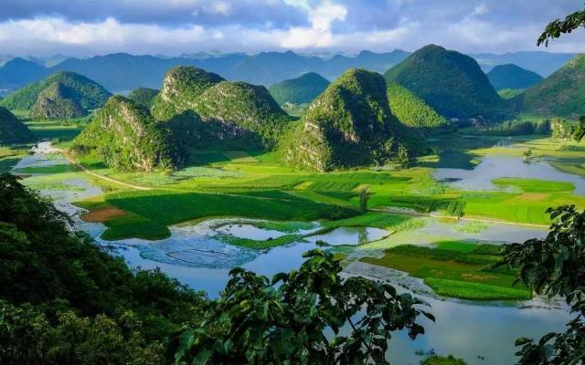 成都出发广西云南7日自驾游:坝美村-普者黑-抚仙湖-元谋土林7日自驾游