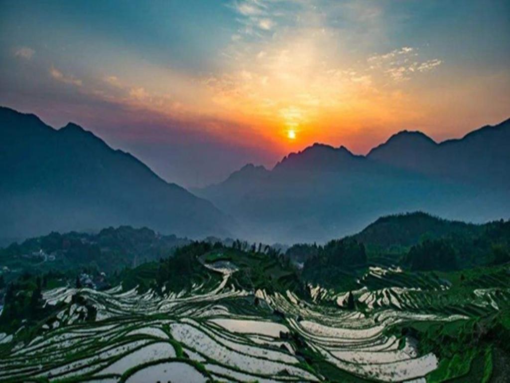 江苏出发浙江5日自驾游： 云和梯田-古堰画乡-鼎湖峰5日探寻丽水山水之旅