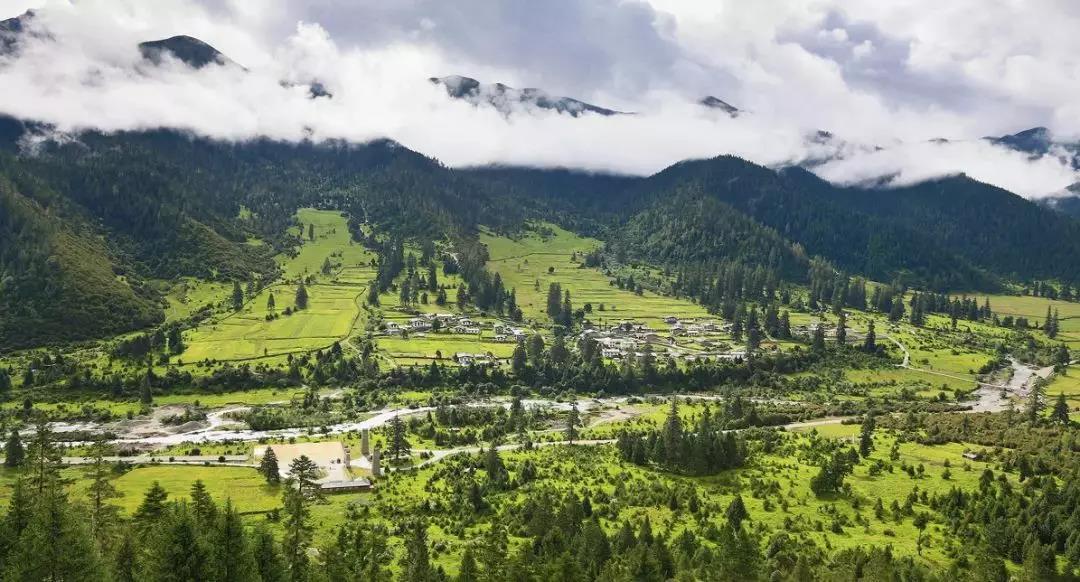 拉萨集合5日西藏拼车游：墨脱-波密-鲁朗-加查5日拼车自驾西藏