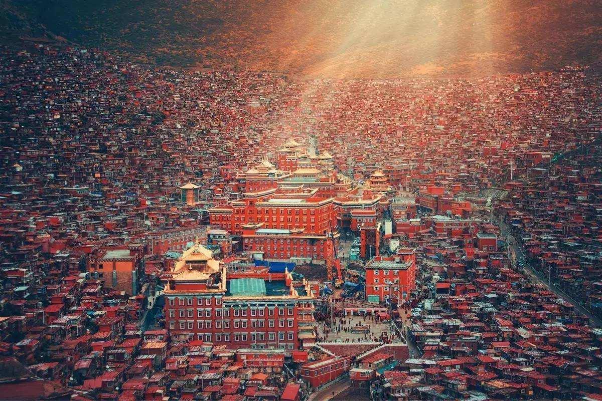 廣州出發(fā)川西8日全景自駕：色達佛國-新都橋-稻城亞丁8天自駕游（含機票）