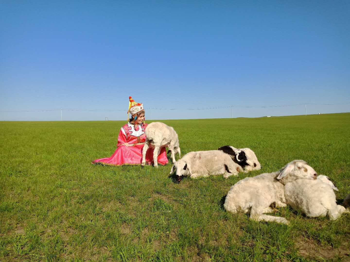 内蒙古呼伦贝尔大草原5日自驾游：莫日格勒河-满洲里-彩带河滑草-草原骑马5日落地自驾游