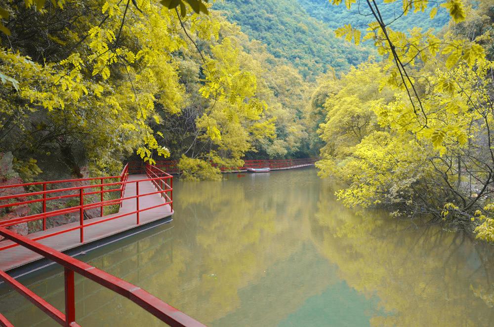 武汉出发十堰3日自驾：醉美十堰-九龙瀑布-悬崖小火车-野人谷中秋3天自驾游