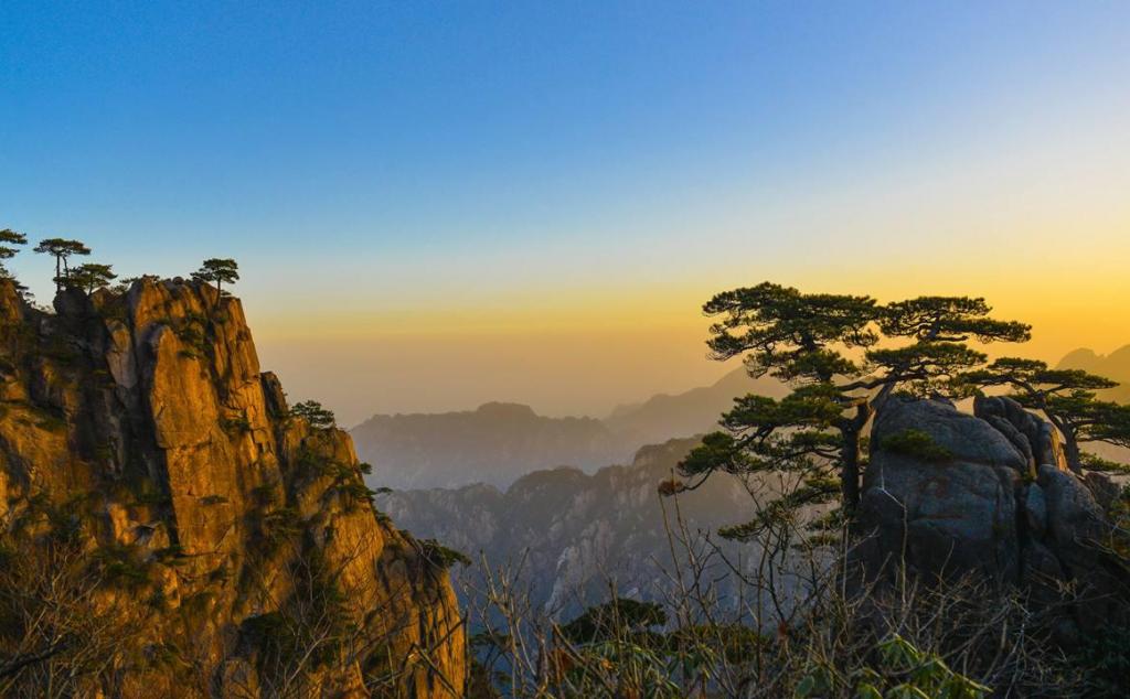 北京出发安徽8日自驾游：皖西大裂谷-黄山-皖南川藏线-秦淮河8日自驾游