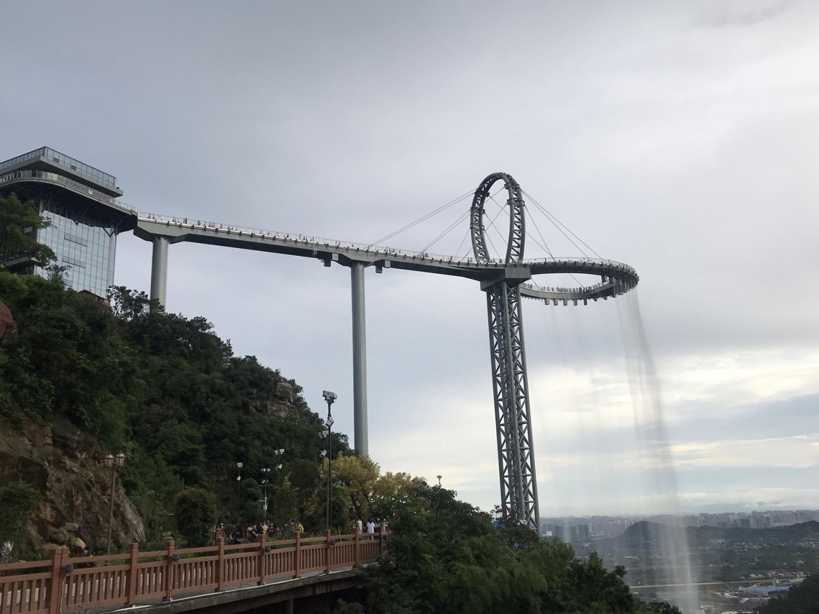 福建出发广东6日自驾：梅州客家围屋-英德岩洞奇观-连州瑶寨-河源万绿湖6日自驾游