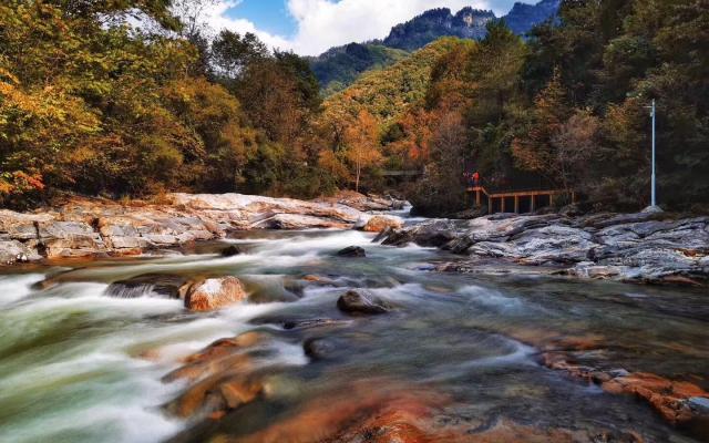 重庆出发西安秦岭5日自驾游:秦岭深处极致秋色-周至老县城全景摄影5日自驾之旅