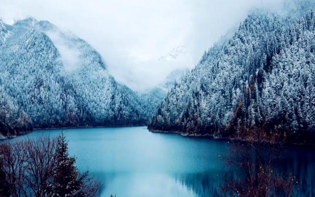 乌鲁木齐集合新疆落地自驾游:畅游东方瑞士-醉美雪域喀纳斯落地7日游