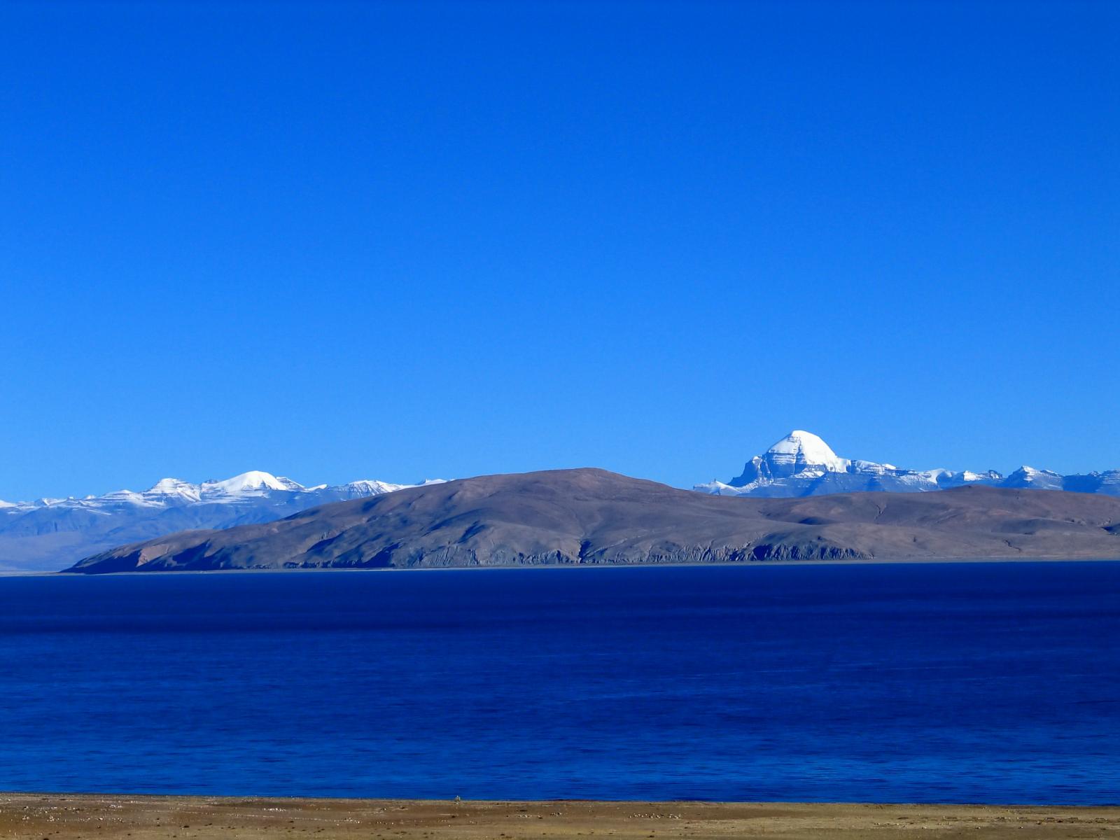 拉萨集合挑战新藏线13日自驾：珠峰保护区-扎达土林-玛旁雍错-冈仁波齐-塔莎古道-香妃墓-喀什老城13日自驾游