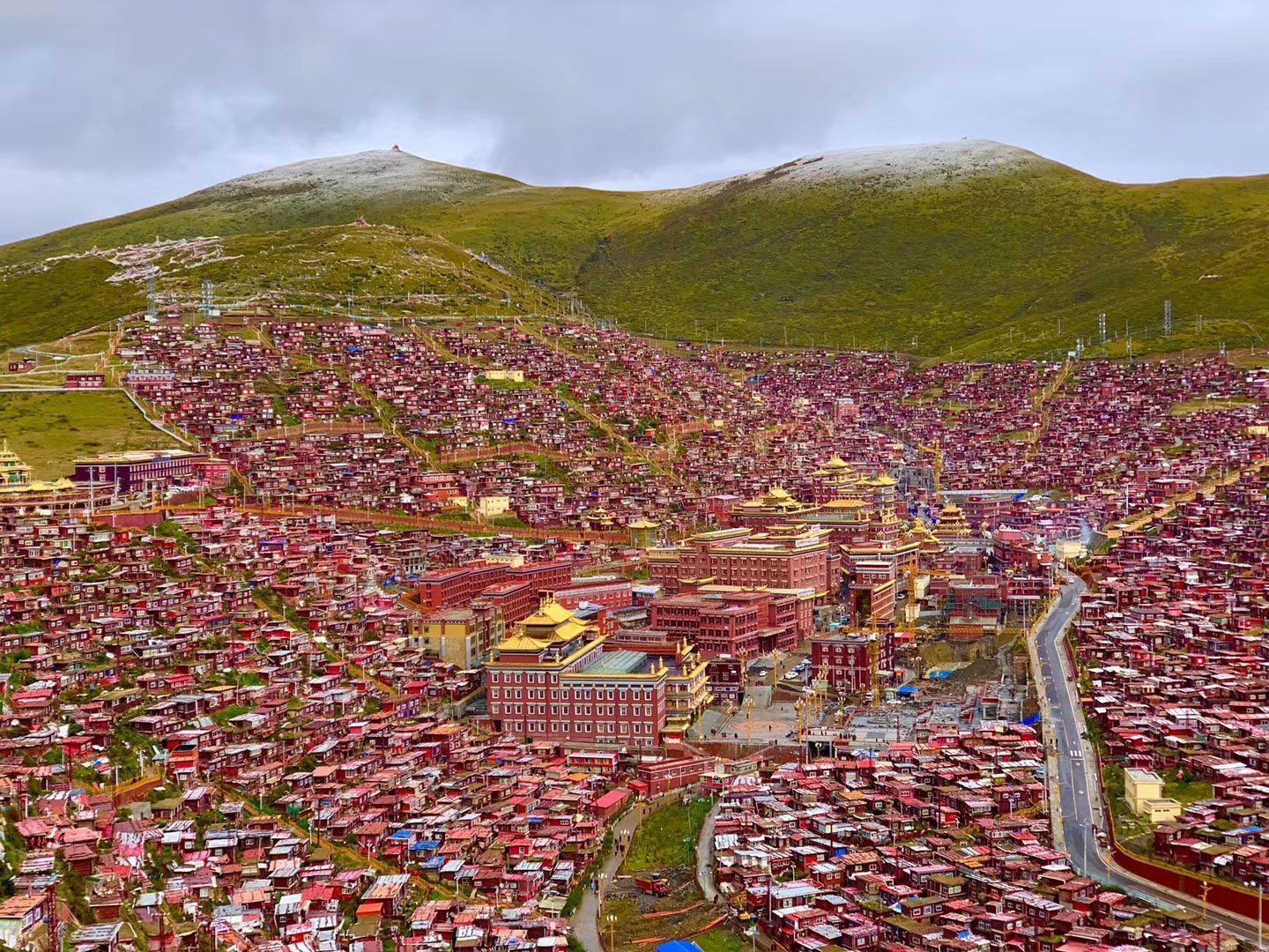 重慶出發(fā)甘南川西6日自駕路書：禪定寺-?？撇菰?色達-巴顏喀拉山七大埡口6日自駕游