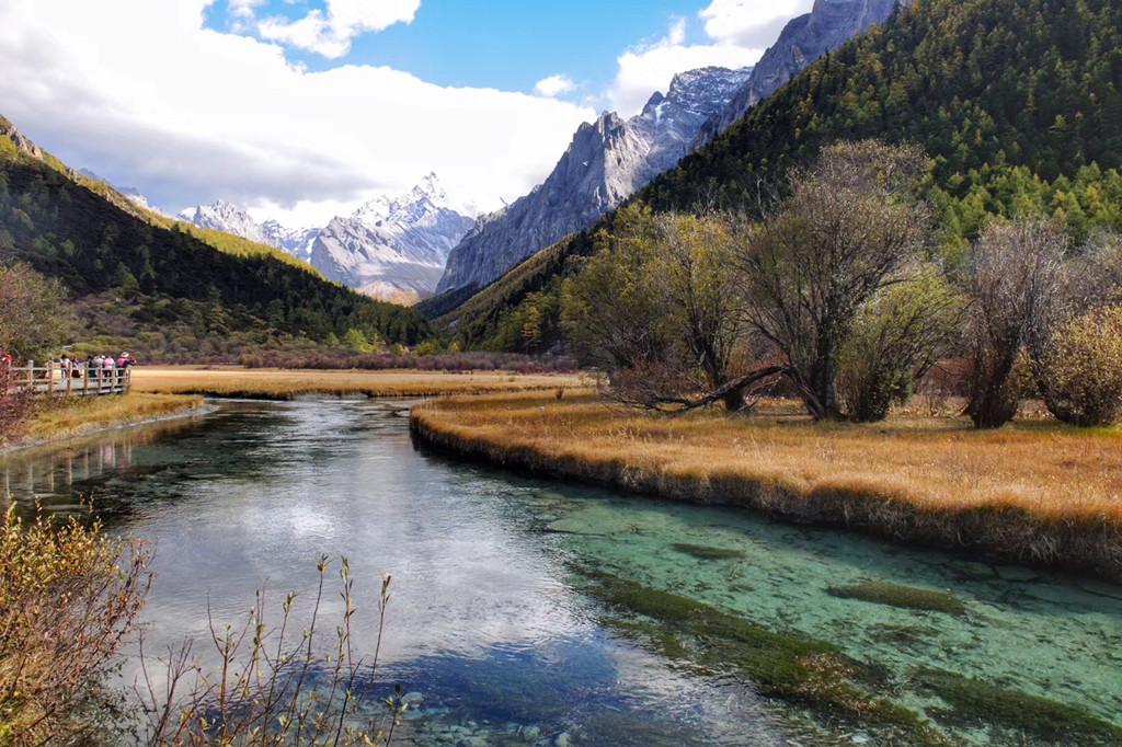 成都出發(fā)拉薩止川藏線10日拼車自駕游：稻城亞丁-海螺溝-羊卓雍錯(cuò)-恕江72拐-來古冰川-巴松錯(cuò)