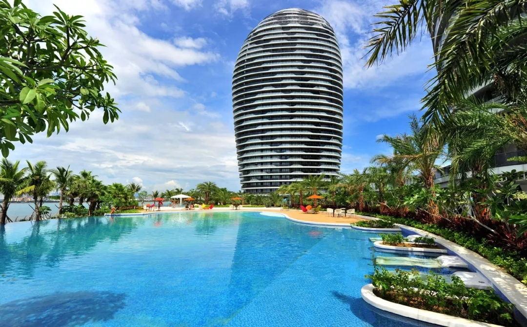 三亚集合海南环岛6日落地自由行：亚龙湾-潜水一日游-中国南海博物馆-骑楼老街-三亚湾6日自驾游