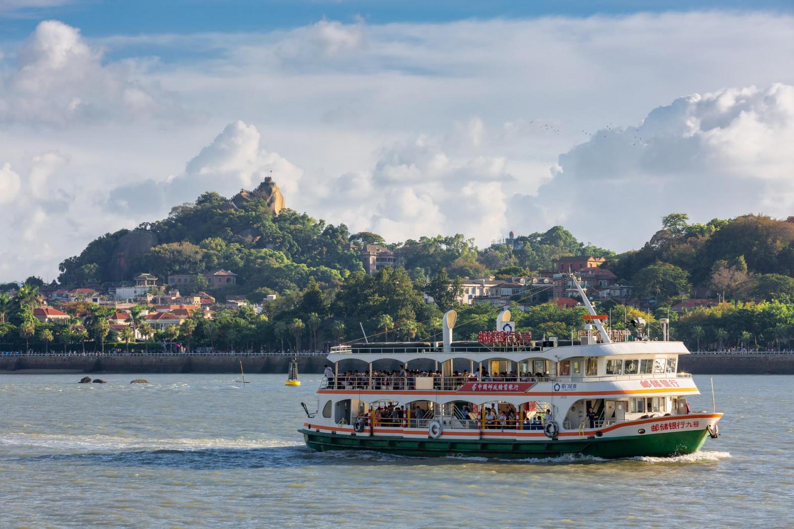 全国出发厦门集结7日自驾：永定土楼-福州霞浦-厦门鼓浪屿7-火山岛-南少林寺7日落地租车自驾