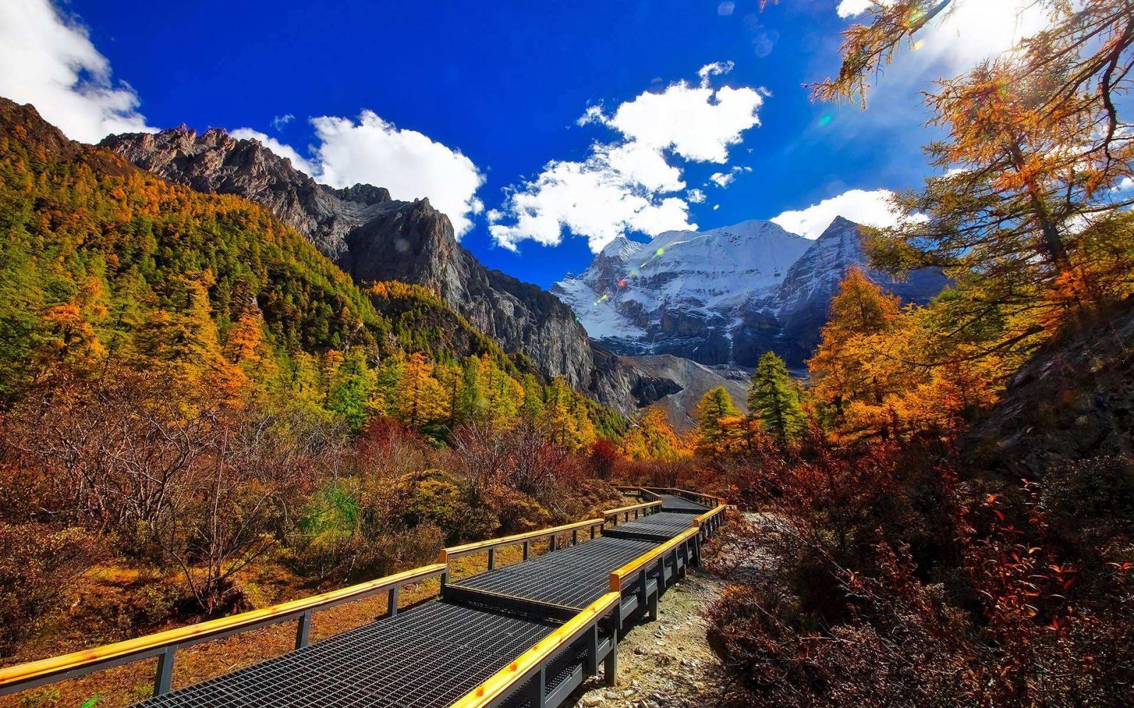 12月1日自駕騰沖·怒江·稻城亞丁·橫斷山16日游