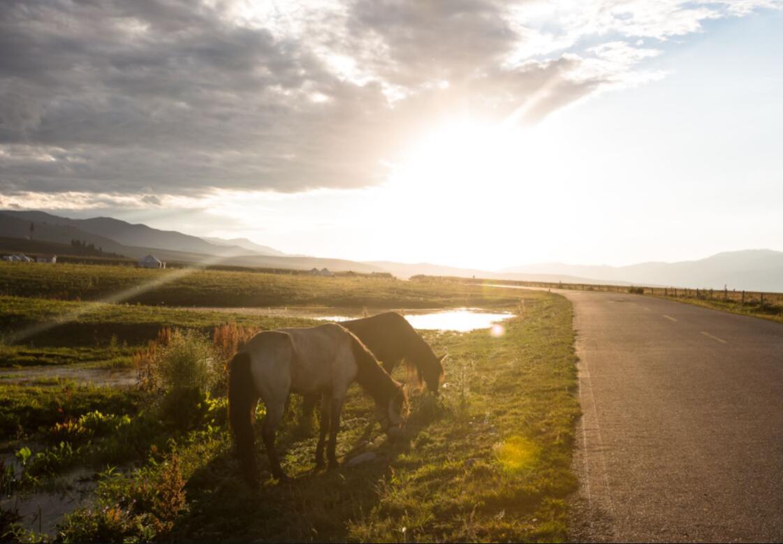成都出发川西小环线3日自驾：甲居藏寨-墨石公园-新都桥3日自驾