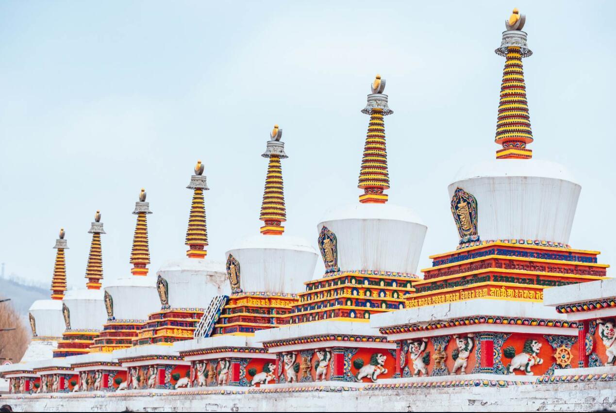 成都出發(fā)絲綢之路11日自駕：青海湖-敦煌莫高窟-嘉峪關(guān)城樓-張掖七彩丹霞-塔爾寺 11日自駕游