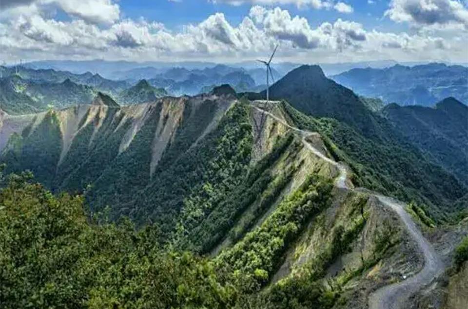 重慶出發(fā)渝東北3日自駕游：刀背梁-云陽龍缸-萬壽古寨-張飛廟3日重慶周邊自駕游