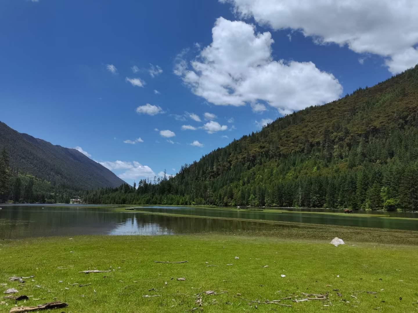 成都出发川西秘境3日自驾游：康定新都桥、鱼子西、月亮湖3日自驾游