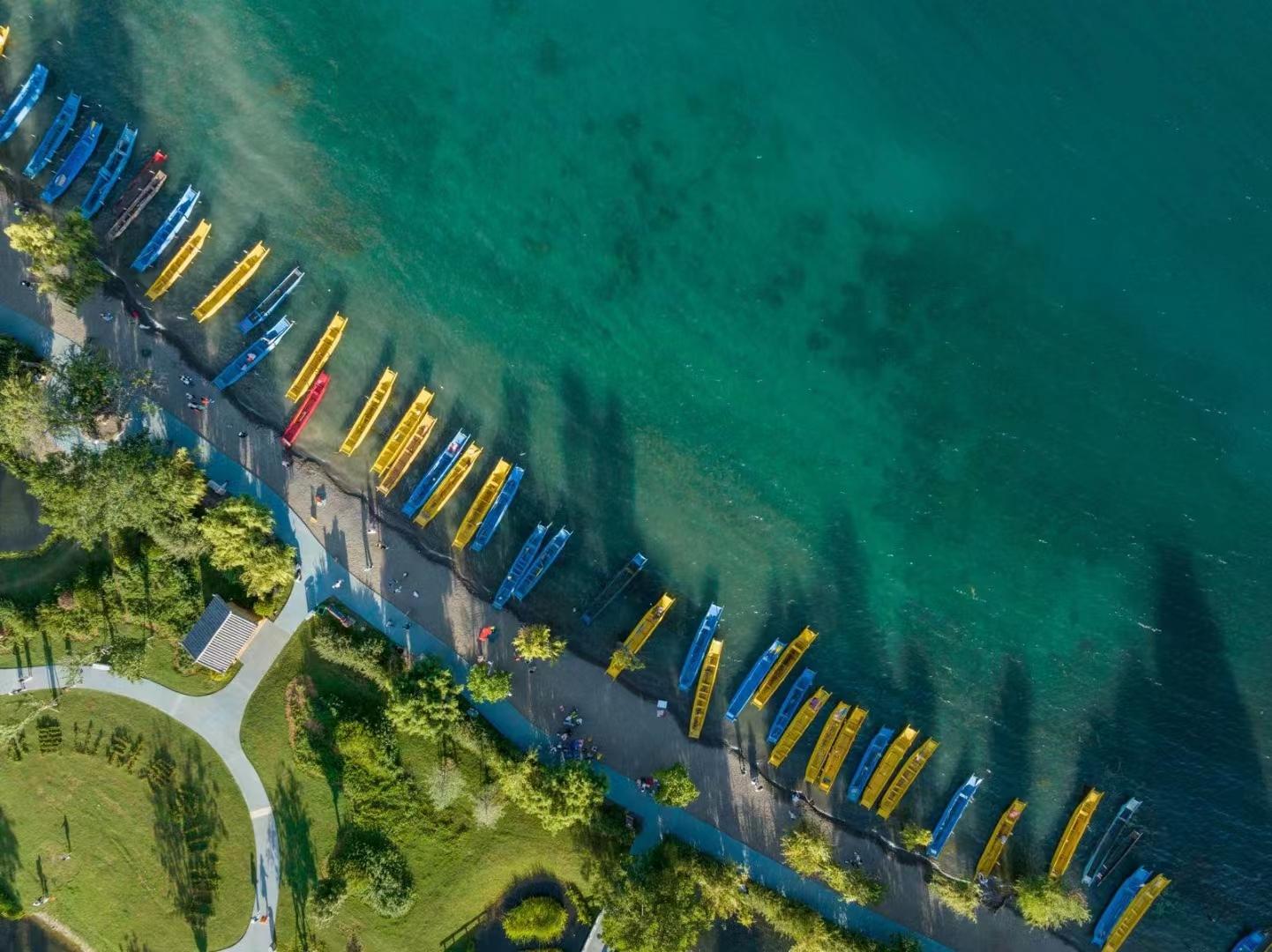 成都出發(fā)瀘沽湖5日自駕：月城西昌丨環(huán)瀘沽湖丨劃水豬槽船丨格薩拉5日自駕游