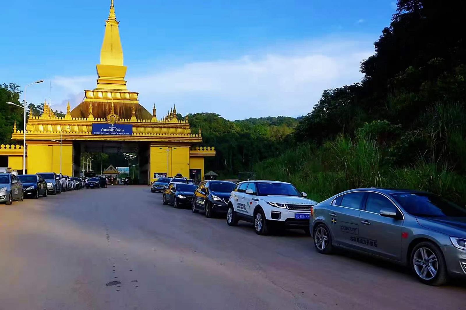 云南磨憨口岸集合老撾7日自駕游：老想去老撾萬榮-萬象-瑯勃拉邦7日經(jīng)典老撾自駕游