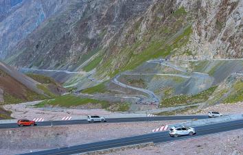 乌市集合伊犁环线8日自驾游：绝美伊犁s101-赛里木湖-喀拉峻草原-那拉提-独库公路环线8日自驾游-游推荐