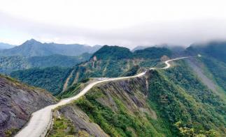 重庆出发黔江石柱3日自驾：网红石柱刀背梁-黔江小南海-土家十三寨3日自驾自驾游