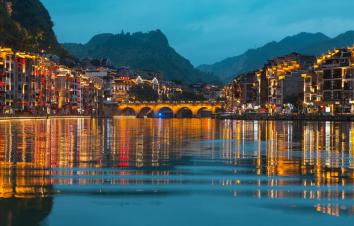 四川出发贵州6日自驾游：荔波小七孔-西江千户苗寨-肇兴侗寨-镇远古城6日自驾游-游推荐