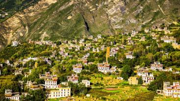 成都出发川西5日自驾：丹巴丨莫斯卡丨银恩日月潭丨玉科草原丨八朗生都5日自驾游-推荐