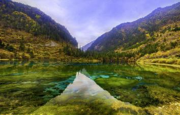 成都出发川西6日自驾：童话世界九寨沟丨人间瑶池黄龙丨最近的遥远达古冰川丨层林尽染毕棚沟6日自驾游-游推荐