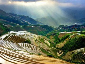 广东出发广西桂林阳朔5日自驾游：银子岩-兴坪漓江-龙脊梯田-象鼻山5天自驾游