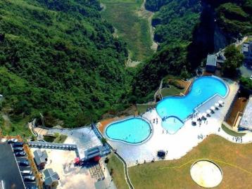 重庆出发贵州3日自驾游：悬崖酒店-朱砂古镇无边泳池--秀山川河盖壁挂公路3日自驾之旅