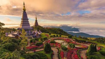 磨憨口岸集合14日自駕東南亞：瑯勃拉邦-萬榮-萬象-泰國曼谷-老撾14日跨境穿越-推薦