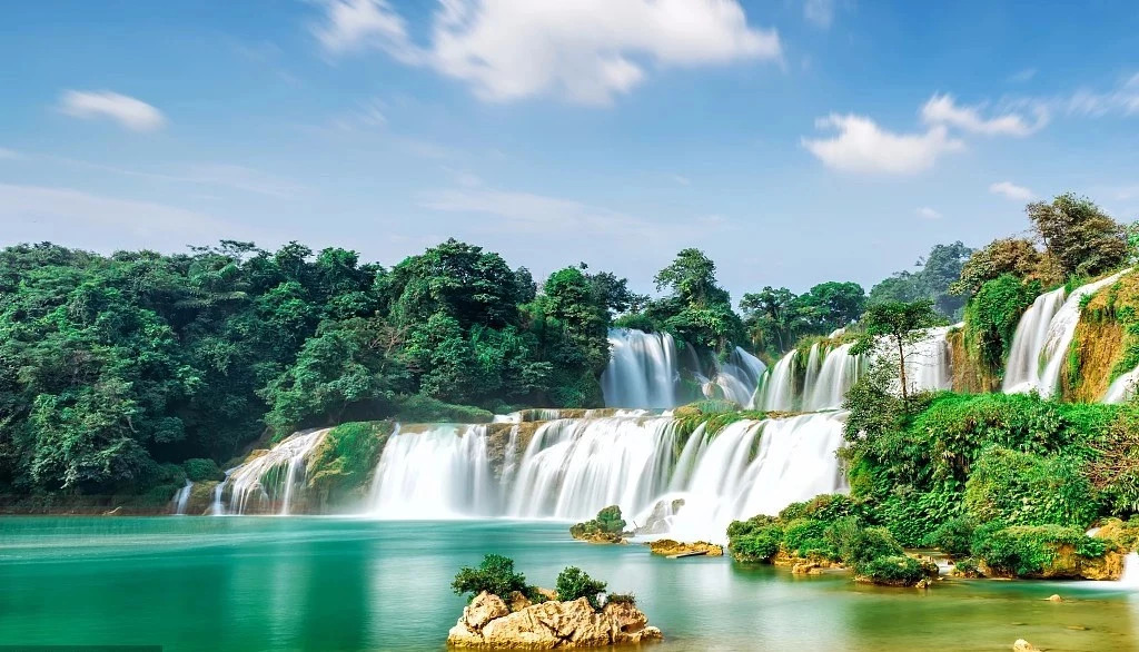 重庆出发广西/中越边境6日自驾游：德天大瀑布-通灵大峡谷-靖西鹅城6日自驾之旅自驾游