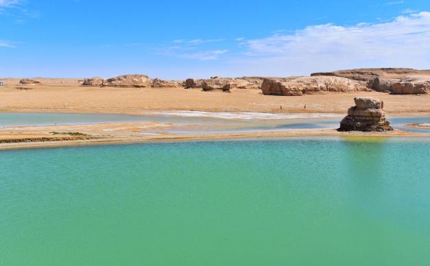 西宁集合青海甘肃内蒙11日西北自驾游：青海湖-额济纳-敦煌-大柴旦自驾游赏世界级秋景