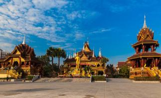 成都出发云南7日自驾游：西双版纳-傣族园-望天树-抚仙湖7日傣族风情自驾游自驾游