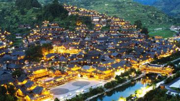 成都出发贵州5日自驾游：西江千户苗寨-镇远古镇-酋阳桃花源5日体验民族风情-推荐