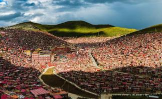 成都出發(fā)色達(dá)5日自駕游：五明佛學(xué)院-甲居藏寨-四姑娘山5日周邊自駕游自駕游