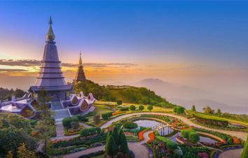 云南出发东南亚10日自驾游：老挝-琅勃拉邦-泰国-素可泰-清迈10日出境自驾游-游推荐