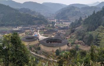 周末厦门周边自驾游：北斗七星南靖土楼群-仙洞山如处仙境2日自驾游-游推荐