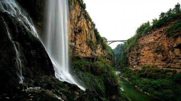 长沙出发贵州6日自驾游：马岭河大峡谷-万峰林-黄果树瀑布-西江千户苗寨6日山水游-推荐