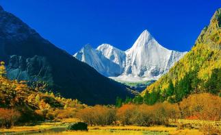 重庆出发川西6日自驾游：稻城亚丁-甲居藏寨-新都桥-塔公草原6日自驾游自驾游