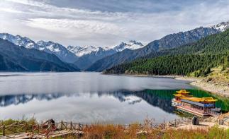 山東出發(fā)新疆18日自駕游：喀納斯-額濟(jì)納胡楊林-火焰山-天山天池西北大環(huán)線自駕游