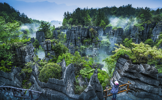 西安出发湖北6日自驾游：恩施大峡谷-狮子关-梭布垭石林6日探秘之旅