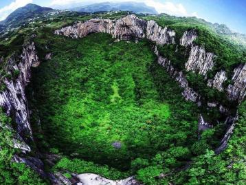 西安出发黔西南7日自驾游：黄果树瀑布-万峰林-马岭河大峡谷7日贵州之旅