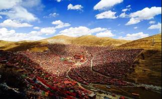 全國(guó)出發(fā)四川落地8日自駕游:稻城亞丁-色達(dá)佛國(guó)-丹巴藏寨-四姑娘山8日賞秋之旅自駕游