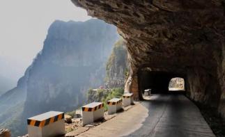 武汉出发穿越南太行四大挂壁公路4天自驾游：郭亮挂壁-昆山挂壁-锡崖沟-回龙隧道自驾游