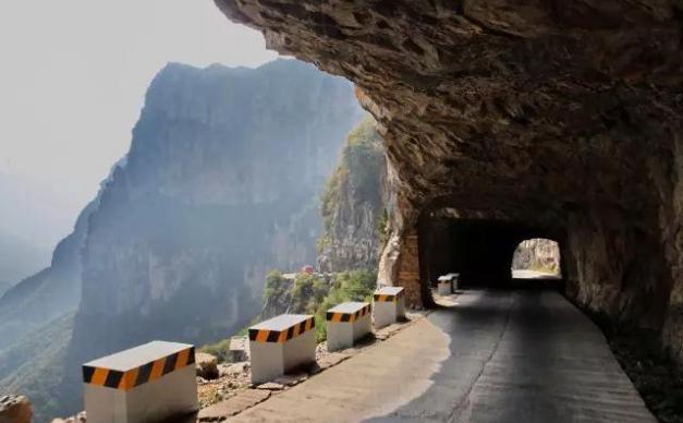 武汉出发穿越南太行四大挂壁公路4天自驾游：郭亮挂壁-昆山挂壁-锡崖沟-回龙隧道