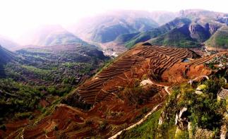 北京出發(fā)太行山自駕2日游：太行絕美掛壁公路-王硇村梯田風(fēng)光-俯京娘湖全貌2日體閑之旅自駕游