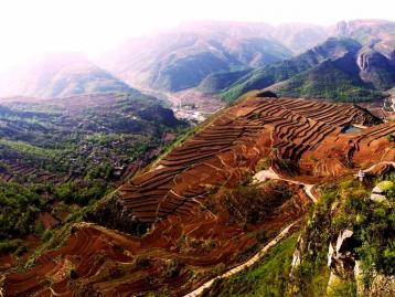 北京出發(fā)太行山自駕2日游：太行絕美掛壁公路-王硇村梯田風光-俯京娘湖全貌2日體閑之旅