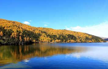 成都出发周边2日自驾游：木格措-红石滩公园2日周末自驾游-游推荐